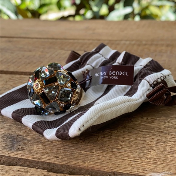 Henri Bendel Windsor Deb Gold Crystal Ring Size 9 - Picture 4 of 17